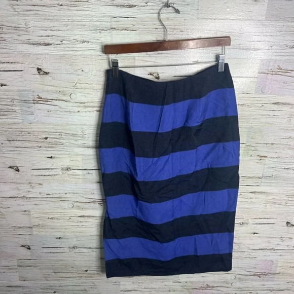 Banana republic blue striped midi skirt slit size 6 - Picture 7 of 7